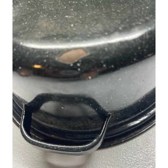 Granite Ware Small Roasting Pan with Lid 15” X 6” Oval Black Domed Lid - Picture 6 of 7